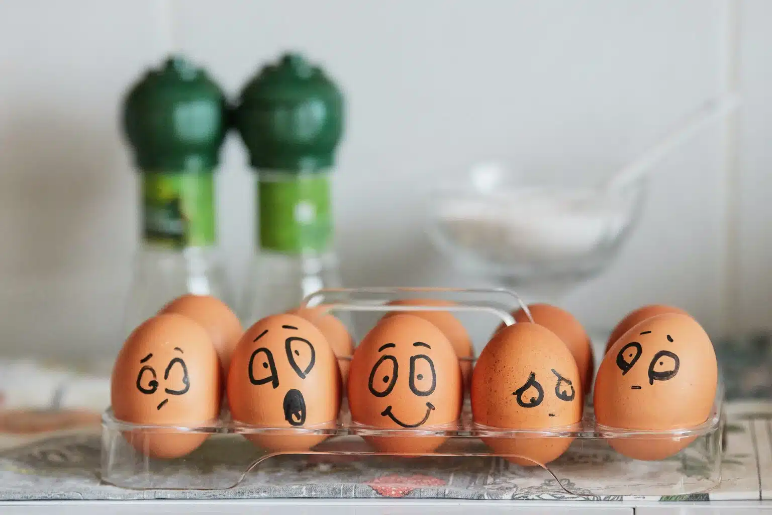 painted-eggs-expressing-a-range-of-emotions-1536×1024.jpg
